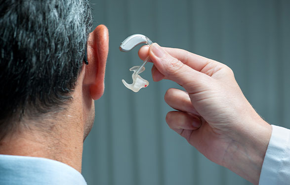 A Simple Device That Could Cut Your Dementia Risk - If You Act Before 70